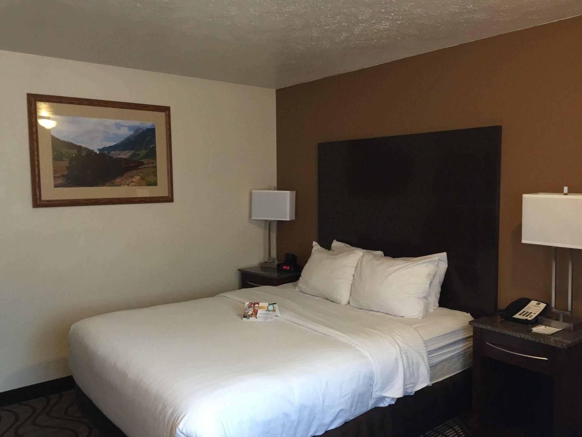 Hotel Quality & Downtown 3*